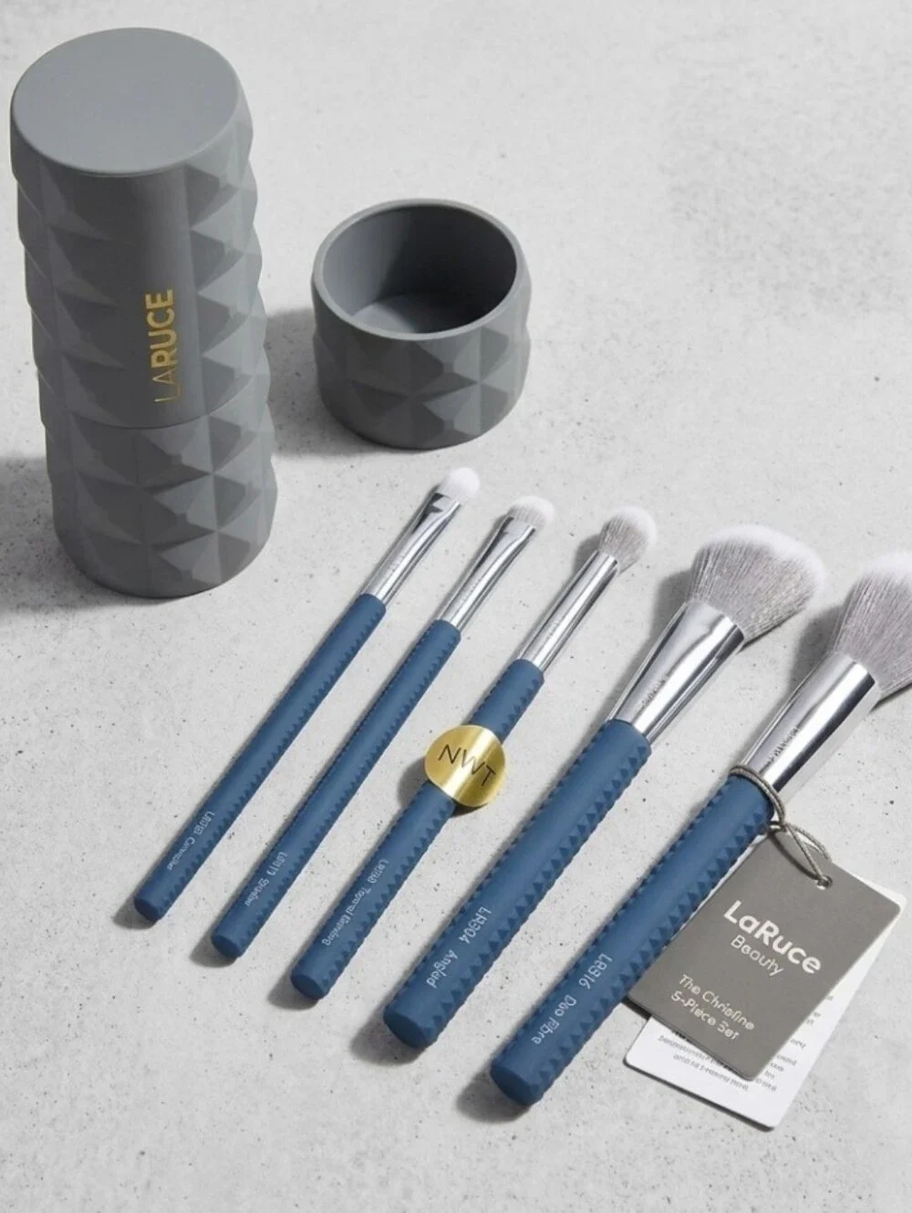 NWT LaRuce Beauty The Christine 5-Piece Makeup Brush Set & Grey Holder Case